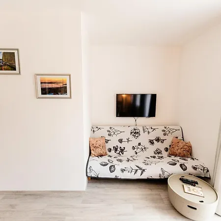 Apartmán V Centru Zelezne Rudy Se Zahradkou